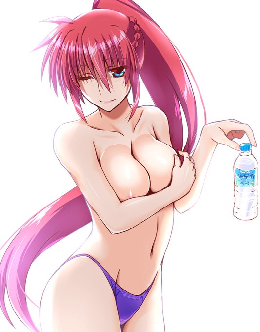 本日コミケ参加の方々～頑張ってくださいませ～
水分補給忘れないように☆
ということで朝チュン迎えたシグナムさんが
「ほら、持っていけ」って
水分くれて見送ってくれます^^ 