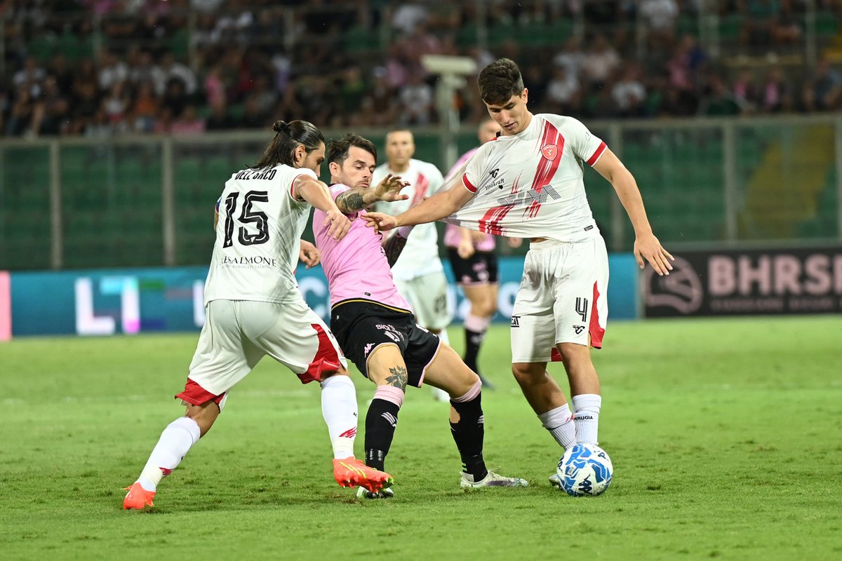 ACPerugiaCalcio's tweet photo. 🎙️| SALA STAMPA
#PalermoPerugia, post gara con Cristian #DellOrco
👉 https://t.co/ta0IfdfoEL
#forzagrifo #PALPER @Lega_B #noisiamoperugia #SerieBKT https://t.co/OBMnHCGOdV