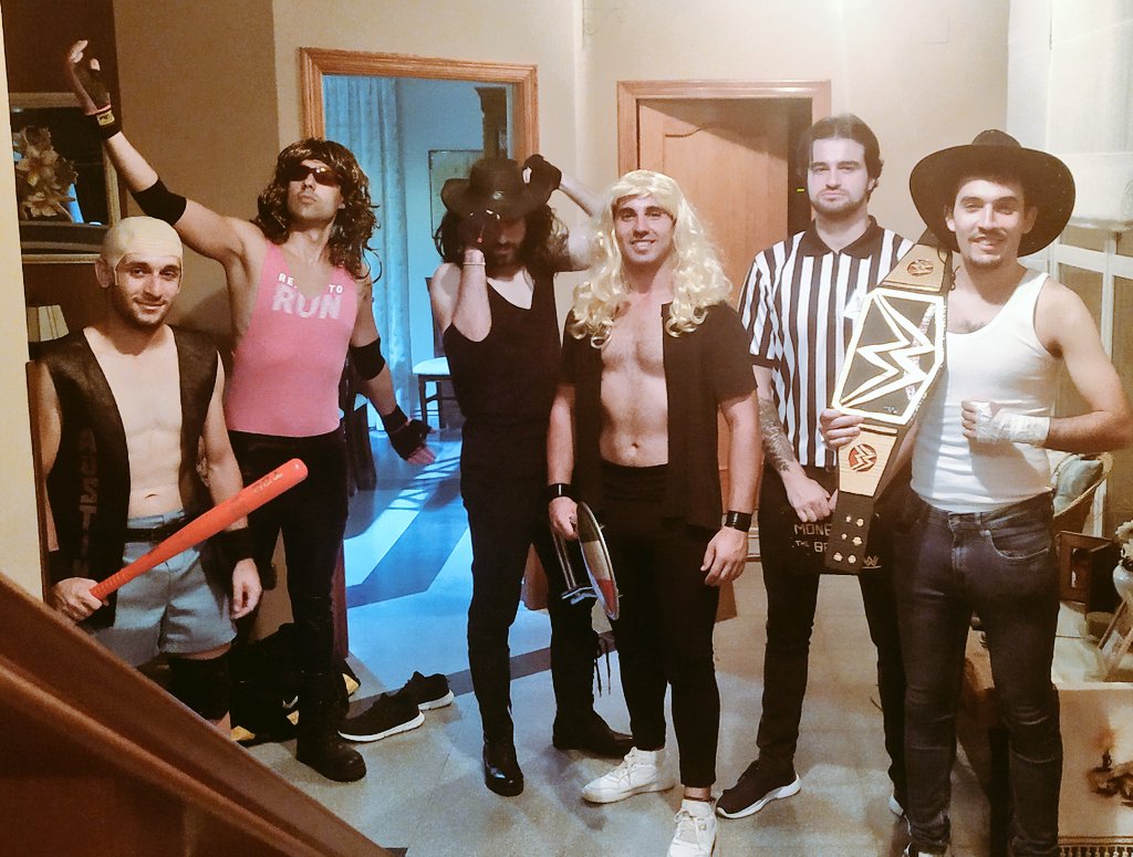 theonlyonestoo's tweet photo. Pues ya tenemos a los seleccionados para el Hell in a Cell para WrestleMania XXXII #TOO #CarnavalVerano https://t.co/62oeaJh3yK