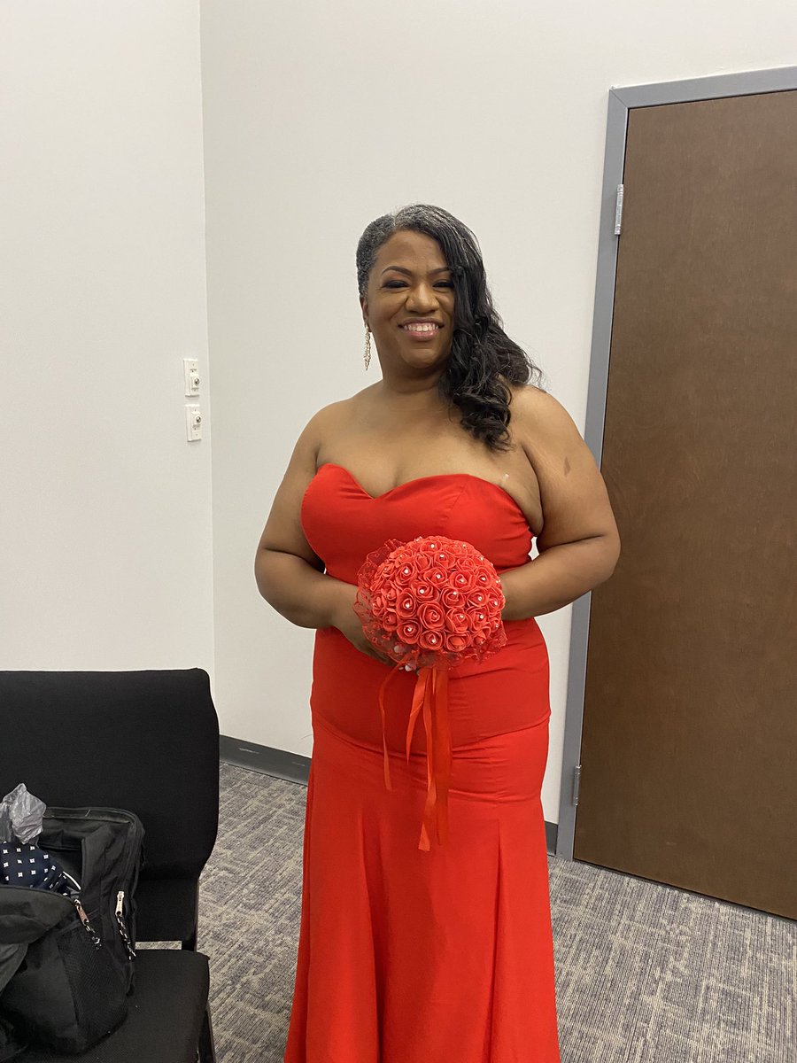 Ms. Nikki Hudson tweet media