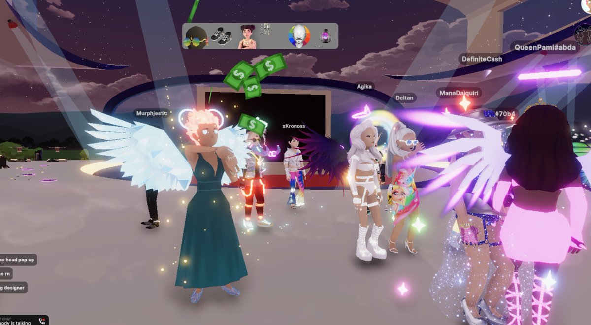 MetaFashionH's tweet image. WOW @DJTRAXNFT caught your #headexplode 😁Everyone is looking so gorgeous..#MVFW Summer Gala @akaHORUSdcl @tangpoko @Agika5585 @34of2   @metajewels_io