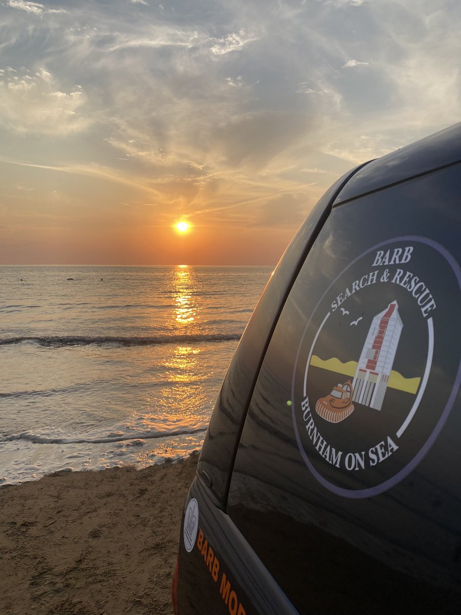 BARB_OPS's tweet image. Tonight’s view after responding to 📟 for @barbhovercraft supporting our partner agency’s from @BurnhamCRT @WSMCoastguard @swasFT @MCA_media - good team working and a positive outcome. 👏🏻