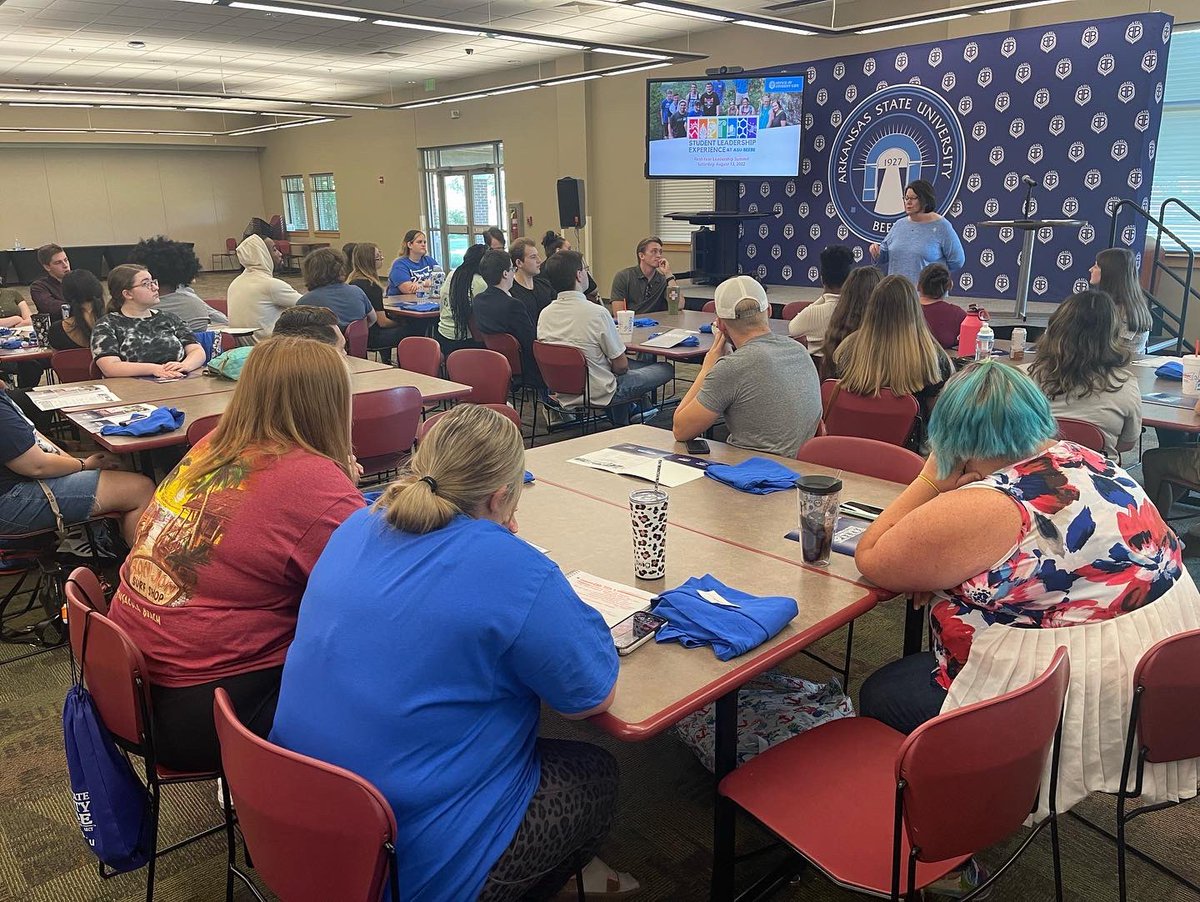 ASUBStudents's tweet image. Today, 40+ students spent one of their last Saturdays before classes start on August 22 attending the First-Year Leadership Summit. The day kicked off the Student Leadership Experience at @ASUBeebe for the new year. #StudentsLead 🖖#BeVanguard