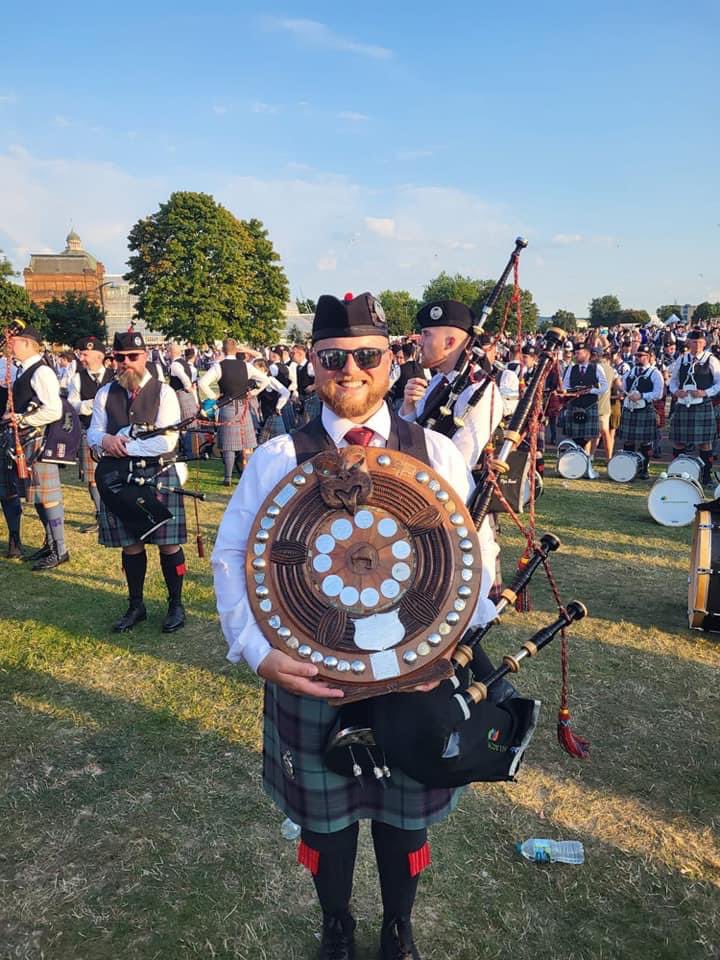 midlopb's tweet photo. Congratulations to our own Joe Biggs who took 3rd place in Grade 1 with @ScottishPowerPB ! #midlopb @glasgowworlds #ILTB https://t.co/1xQLPRwqmG