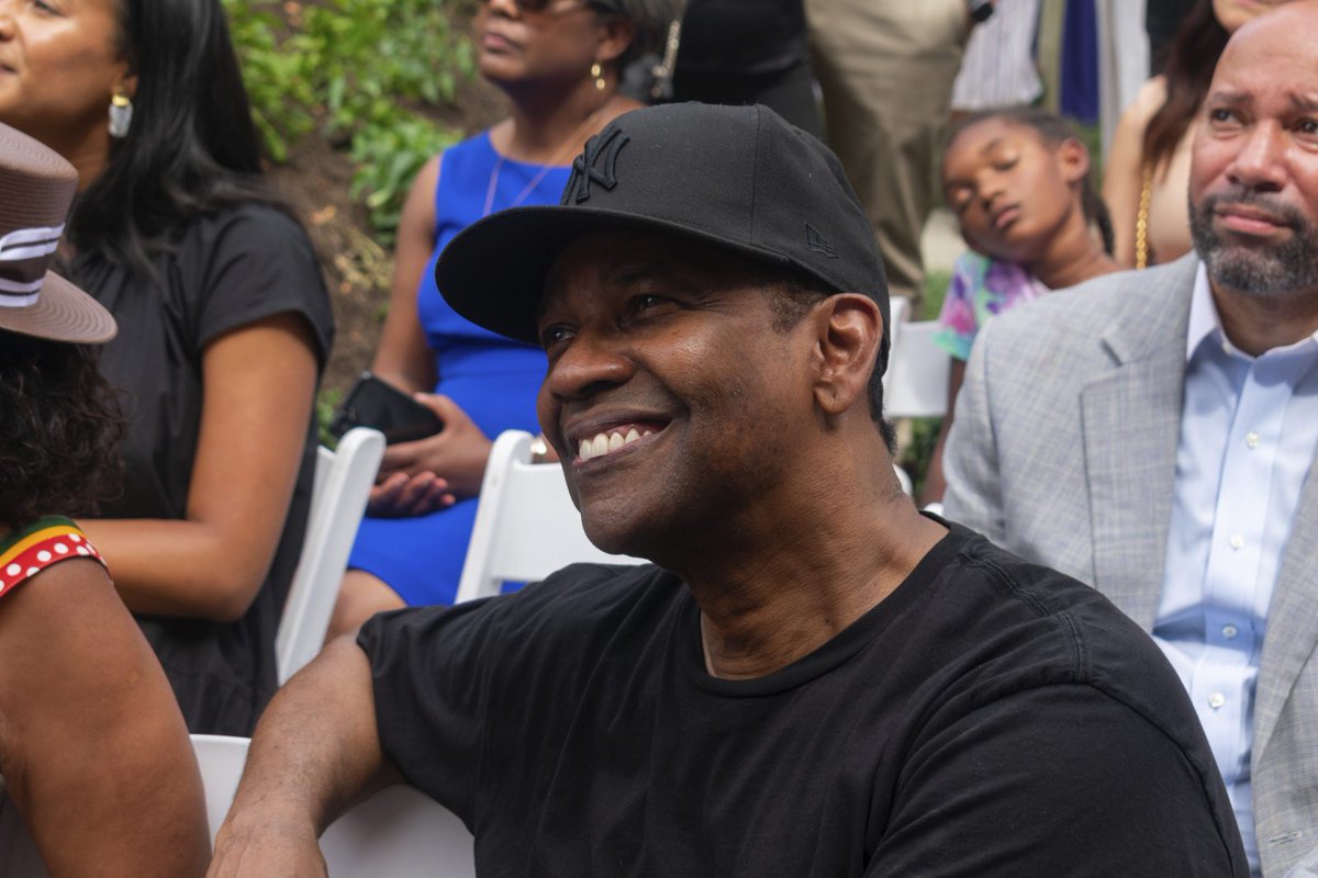 bencschmitt's tweet photo. Denzel Washington was in Pittsburgh today for the August Wilson House grand opening. All smiles. Photo by @lilly_kubit https://t.co/8fNVrmlAR8