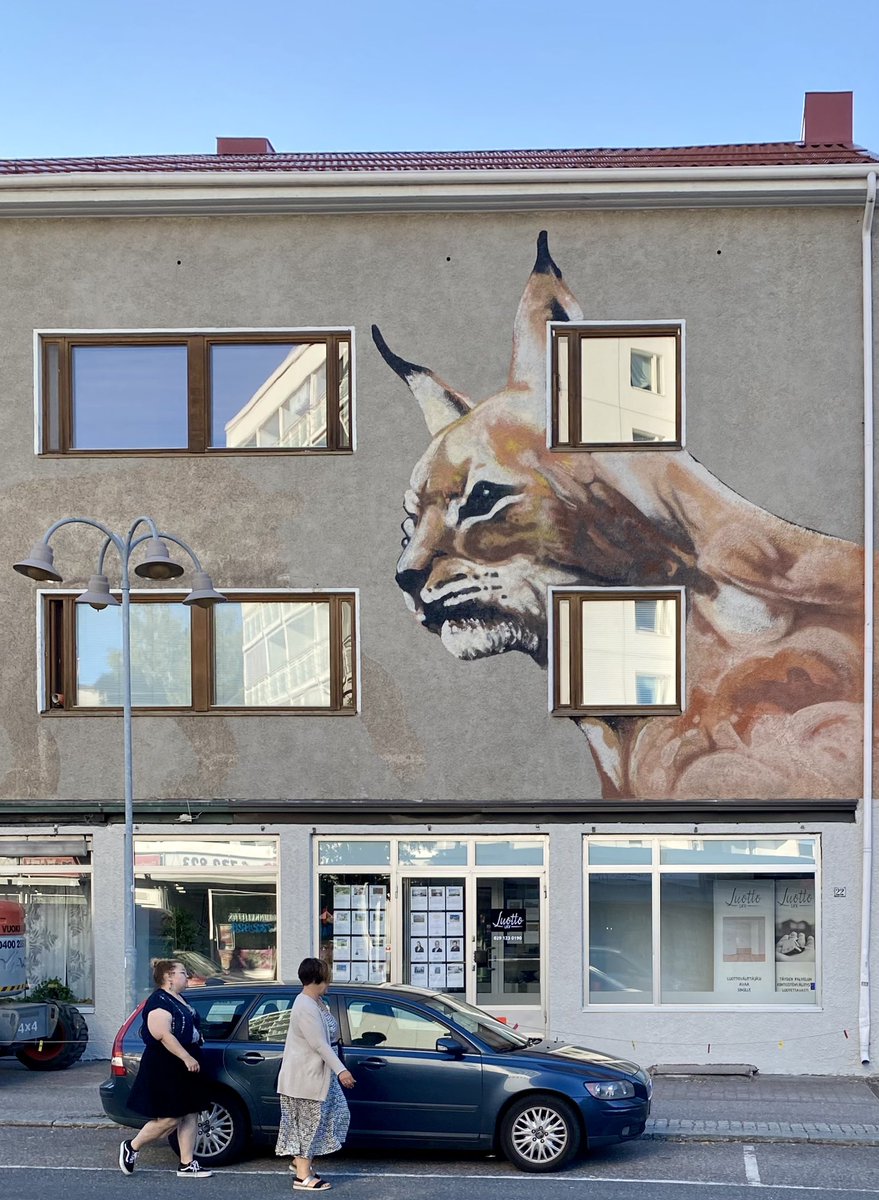 Hiljaa hiipii ilves. Tästä tulee upea! Riksun uusin muraali #riihimäki #muraali #ilves #kotikaupunki #häme