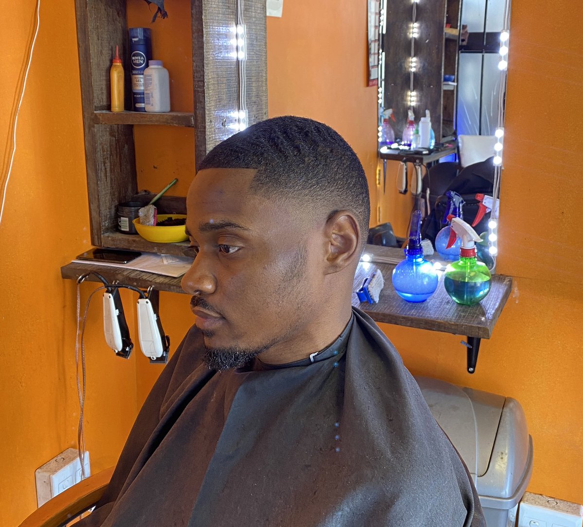 ipingepj's tweet photo. Give ya boy haircut money he deserves to be happy 💈 Clean #dropfade ☎️☎️😉 https://t.co/Z5Jrlp0zNT
