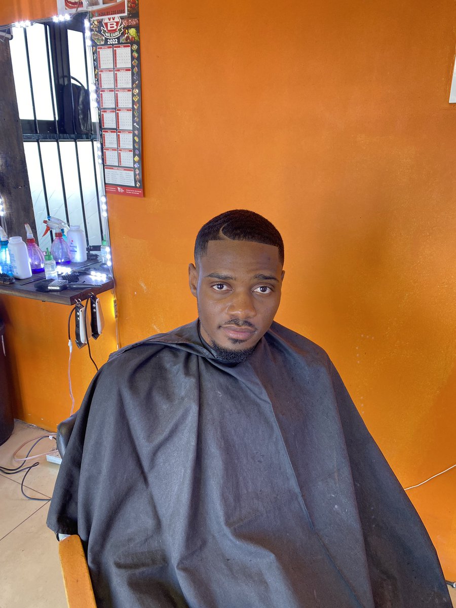 ipingepj's tweet photo. Give ya boy haircut money he deserves to be happy 💈 Clean #dropfade ☎️☎️😉 https://t.co/Z5Jrlp0zNT