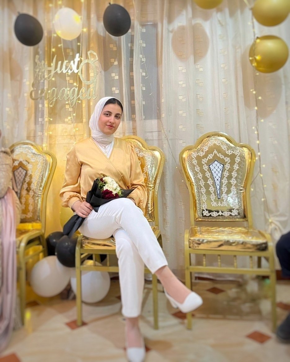 عايزين كابشن هنا يا رجالة