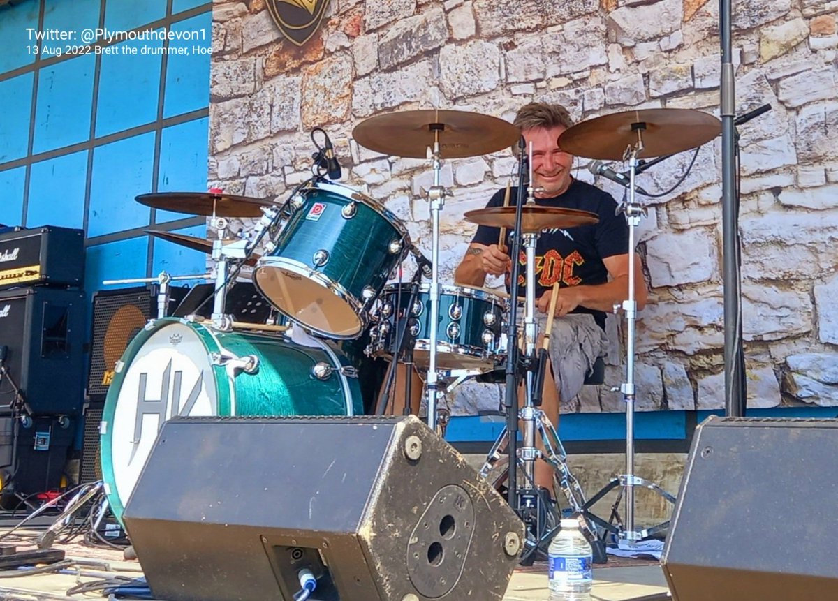 PlymouthDevon1's tweet photo. Brett the drummer, High Voltage ⚡ band, Rocket III, & Davant Bike. Megaride Weekend, Plymouth Hoe. #Plymouth #MEGARIDE #HighVoltage #BrettTheDrummer #HighVoltageBand #HighVoltageCornwall #Chromed #RocketIII #Davant #PlymouthHoe https://t.co/HrvLaDXgfS