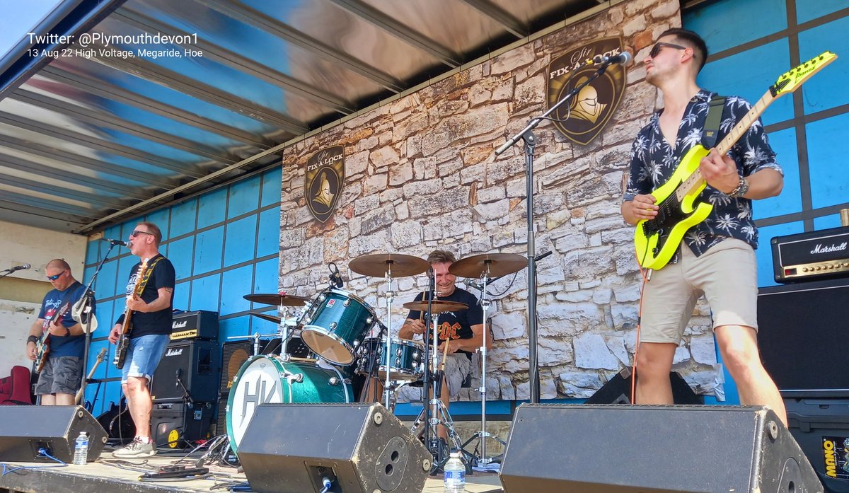 PlymouthDevon1's tweet photo. Brett the drummer, High Voltage ⚡ band, Rocket III, & Davant Bike. Megaride Weekend, Plymouth Hoe. #Plymouth #MEGARIDE #HighVoltage #BrettTheDrummer #HighVoltageBand #HighVoltageCornwall #Chromed #RocketIII #Davant #PlymouthHoe https://t.co/HrvLaDXgfS