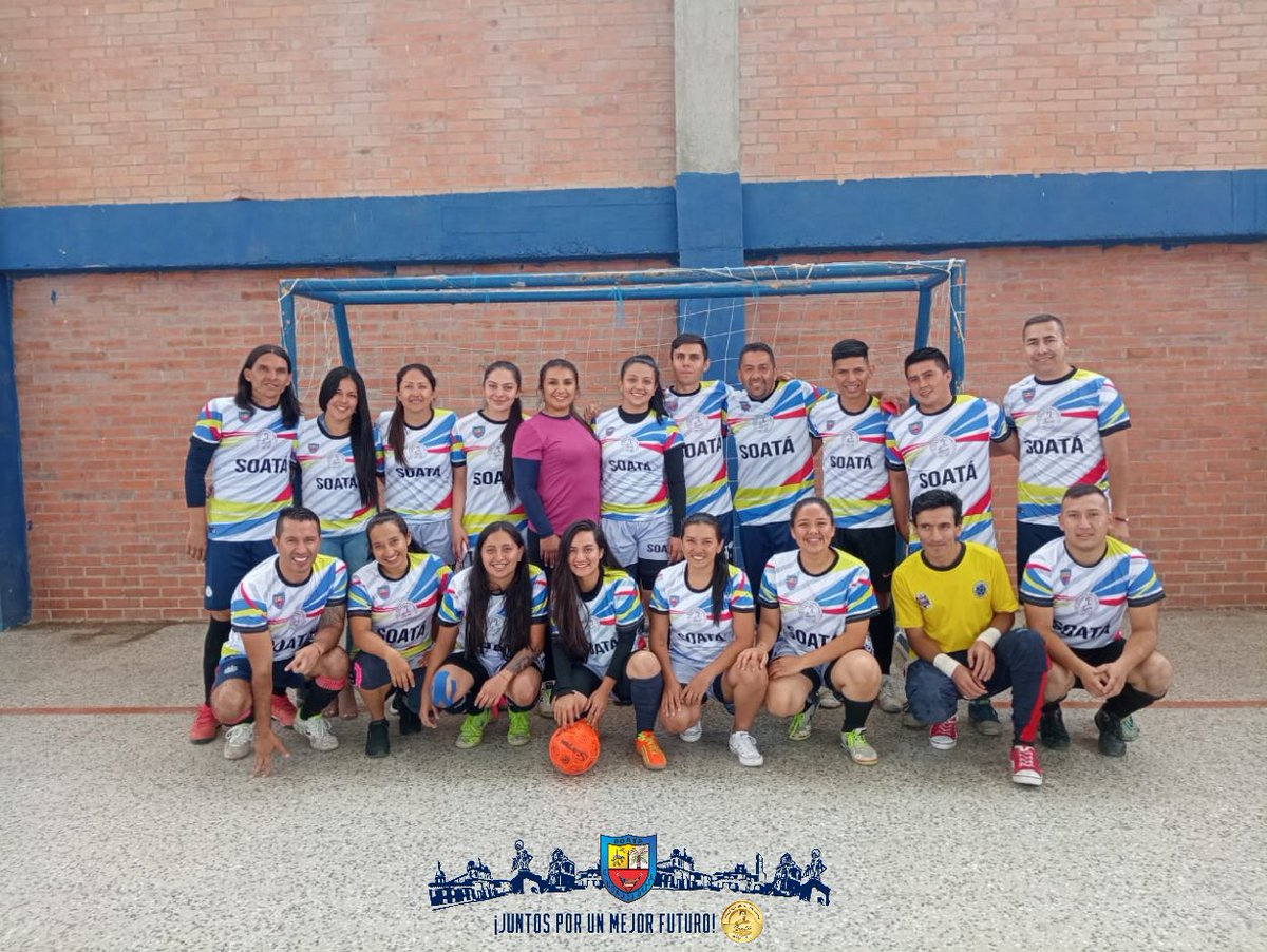 AlcaldiadeSoata's tweet photo. La Administracion Municipal en cabeza del Alcalde Carlos Javier Gutiérrez se vincula a la celebracion de las Ferias Tradicionales apoyando los equipos deportivos que participaron en diferentes torneos 🤝⚽️🏆.
#JuntosPorUnMejorFuturo https://t.co/Ou11aDMGgX