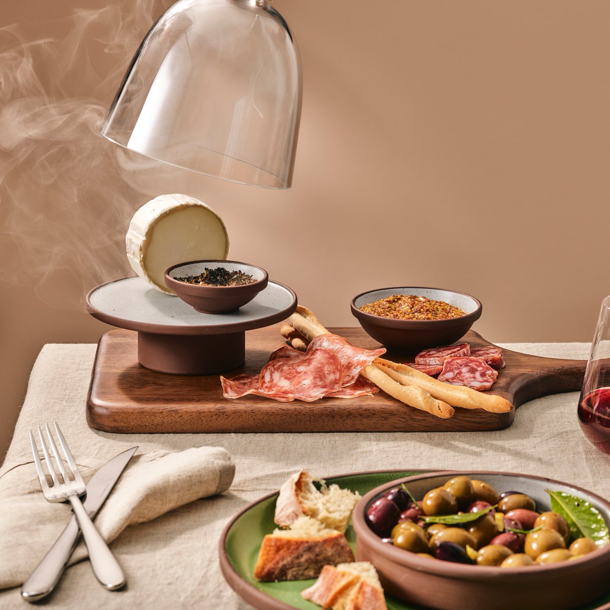 steeliteusa's tweet photo. Elevate your cheese & charcuterie presentation with @mahamanjum Spice Collection ๐
#theartofpresentation #steeliteexperience #steeliteinspires #steeliteframesyourfood #steelitehasyoucovered #PerfectlyPlated #TableTopMatters #innovation #maham https://t.co/p4HNEEkYz0