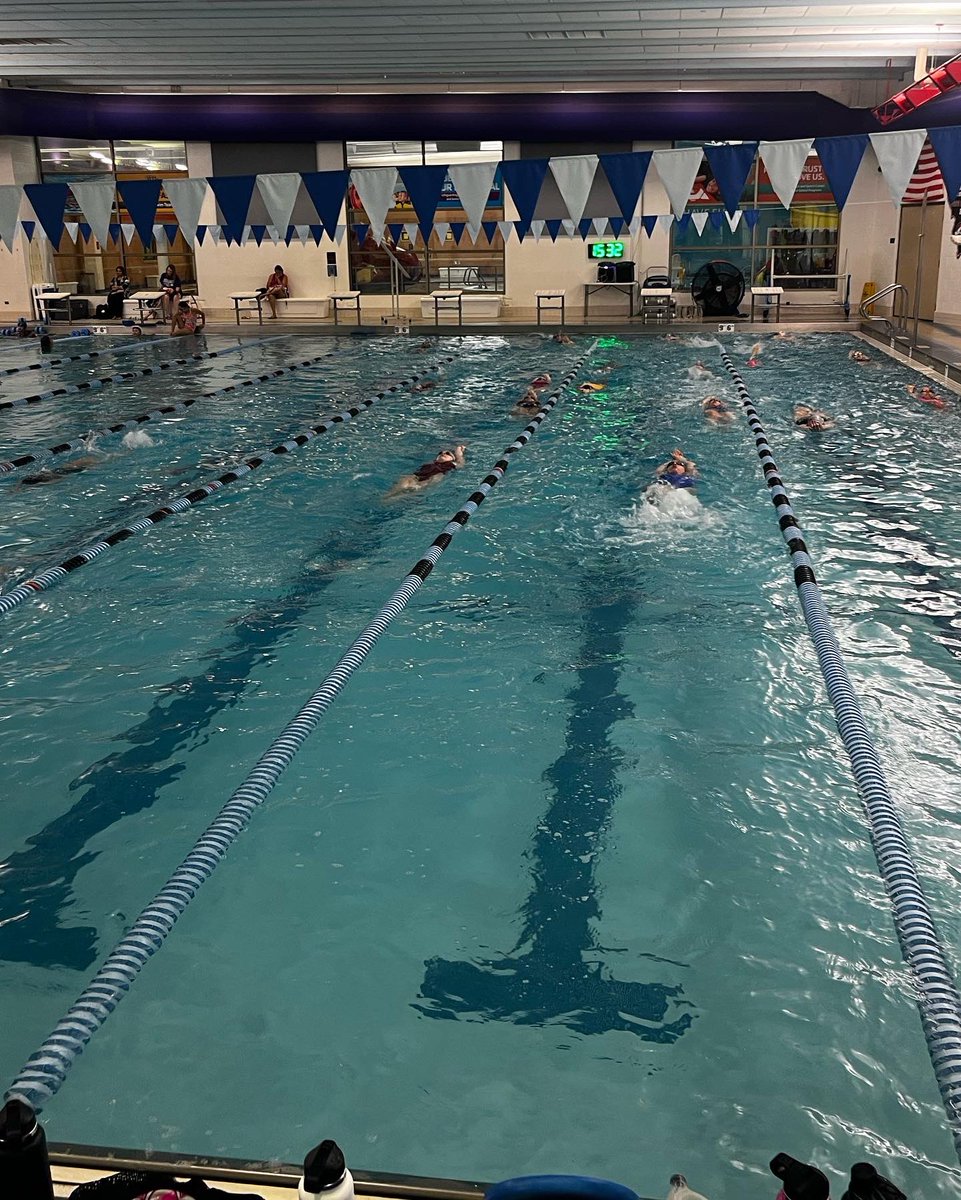 pfldswimming's tweet photo. Great 1st week!! 1 week until our 1st meet #OnePlainfield https://t.co/DbaHximG3D