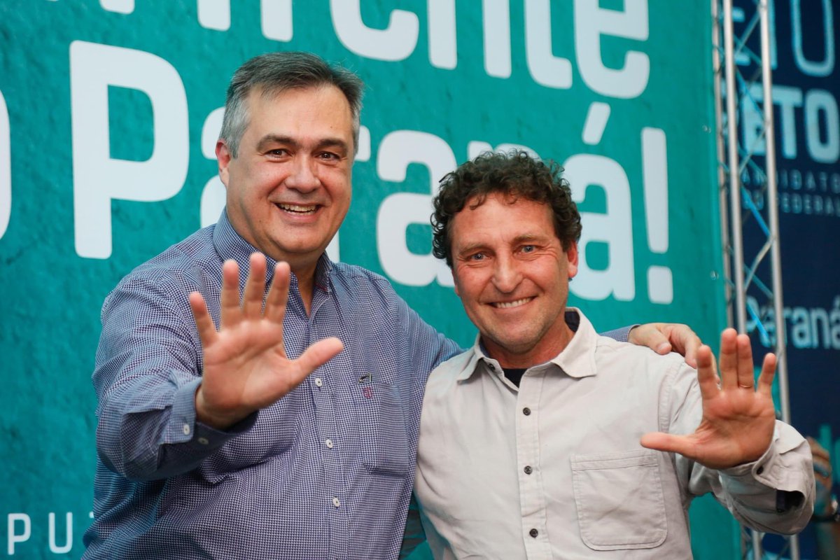 marcustesse's tweet photo. Na noite desta sexta-feira, tivemos o prazer de participar do lançamento da pré-candidatura a Deputado Federal, do meu querido amigo @betopretoparana . Agradeço a presença dos nossos amigos e apoiadores que também estiveram conosco nesta noite de festa. Um abraço a todos! https://t.co/zvfwjJ66RQ