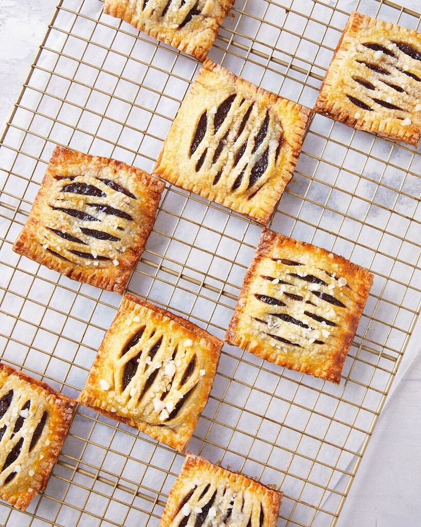 SouthernFatty's tweet photo. 🍒 Pop, tart and roll (me out of the kitchen).
⠀⠀⠀⠀⠀⠀⠀⠀⠀
Working on some Luxardo cherry pop tarts!
⠀⠀⠀⠀⠀⠀⠀⠀⠀
#pastryart #poptart #poptarts #luxardo #cherries🍒 #imsomartha https://t.co/ZWllLXNlUc https://t.co/mWQHcjYwhN