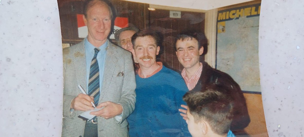 SteBreen's tweet photo. If the person who took my dad’s life around this time 20 years ago in Camden in London happens to see this tweet, they should know that this picture of him beside big Jack Charlton is how we remember him - always smiling. https://t.co/zGqnoiQxvn
