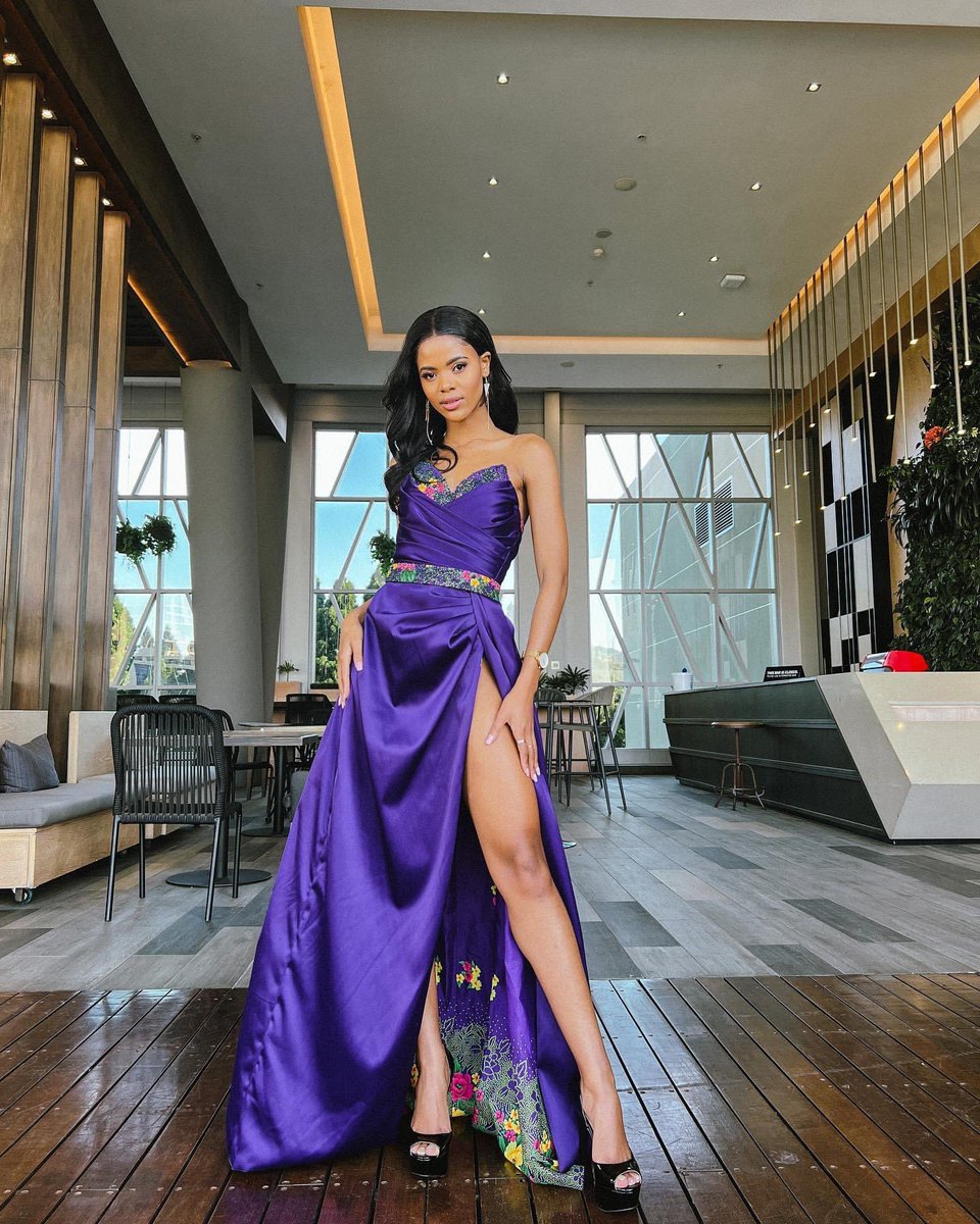 neville_nts's tweet photo. Ladies and gentlemen south AfricaπΏπ¦ meet your new @Official_MissSA 2022 @Ndavi_Nokeri πππΊπΊπππβ€οΈπ€ππ You deserved it queen congratulations πππΊπππ§ββοΈ. #misssa2022 #MissSouthAfrica #PageantFinale https://t.co/lT2JBlsynR