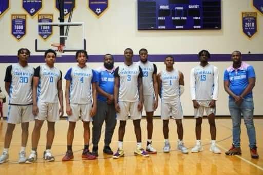 coachcwalker24's tweet photo. Blessed to be a Coach at United Against Cancer All Star game! A bunch of talented young men from the Chicagoland area. Now off to college to pursue their basketball dreams! https://t.co/n16BDkj6wH