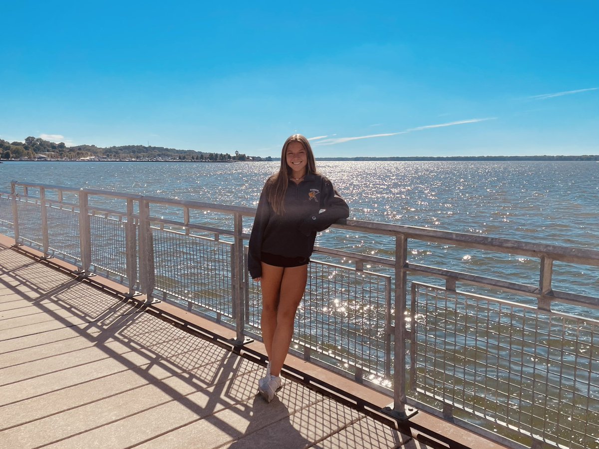 ashlynbrown08's tweet photo. I am so excited to announce my commitment to continue my academic and athletic career at Gannon University! A huge thanks to Coach Colin for giving me this opportunity, and an especially huge thanks to everyone that helped support me along the way. Go Knights❤️💛 https://t.co/lvGBqFaq71