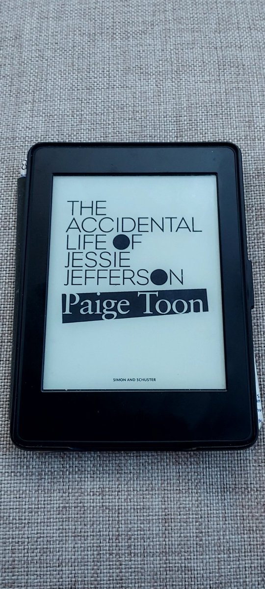 royal4ever07's tweet photo. Book 63 ✅️ When you can't find your paperback copy of one of this months #paigetoonbuddyread but your kindle comes through!! Forgot how much I loved reading Jessie's adventures. Onto book 2 now! #books #bookworm #2022reading #BookTwitter https://t.co/oobx4JKjfy
