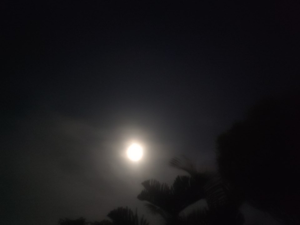 mrdmaksud's tweet photo. #fullmoom
#dhaka
#mrdmaksud
#Bangladesh
#sofhor https://t.co/sahtgm8GPj