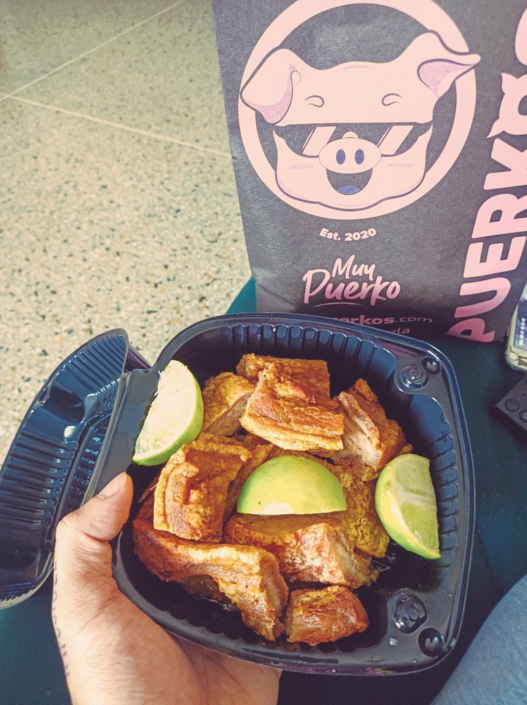 Pedí chicharrones de <a href="/puerkosvzla/">Puerkos</a> y su delicioso Tocinillo del cielo 🤤