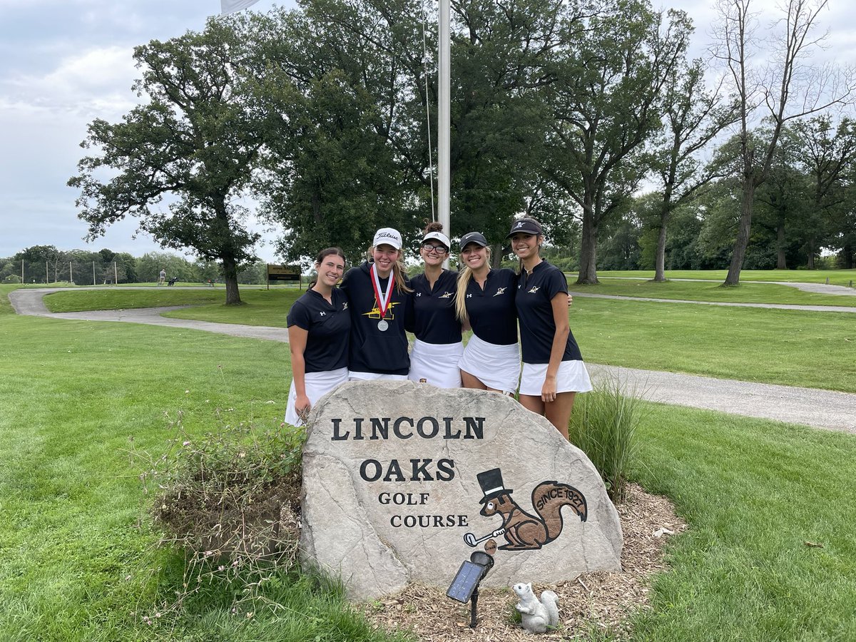Great first tournament with this group! Team finished in 4th place out of 15 at the HF Invite at Lincoln Oaks. Team score of 336