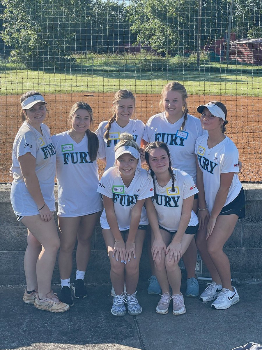 FuryWilliams's tweet photo. Fury girls giving back today helping encourage and teach the next group of young ladies playing this wonderful sport! Great work @abbystokes27 @_emily_bolton_ @JacowayEmilee @BrissaKnight @AlexysWilliams2 @bella_richer @emmalinewhitt @SoftballDown @Fury_Academy https://t.co/OEEyxq7BQe