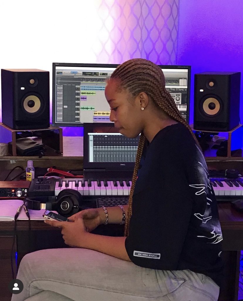 itsShay_E's tweet photo. Tell your artist friends to pull up  @LevelsLagos. Listen to our music here: https://t.co/Pr50hbmbNz…  #recordingstudio #KRK #protools #mixingandmastering https://t.co/YOAMKUIifg