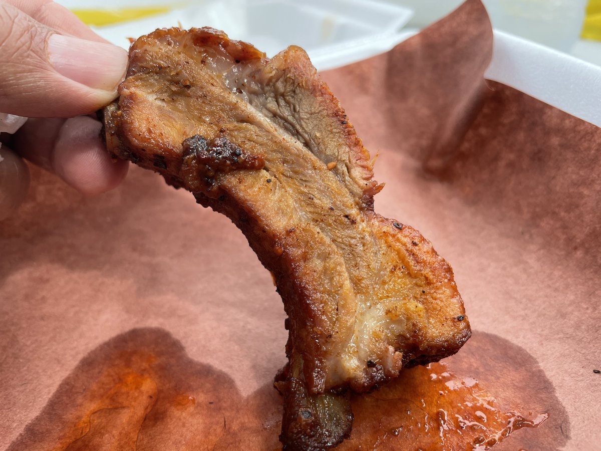 MichiganGonzo's tweet photo. Ribs, ribs, ribs! #magiccityeggfest #puremichigan #colonmi #greenegg https://t.co/DUYwZt1Kso