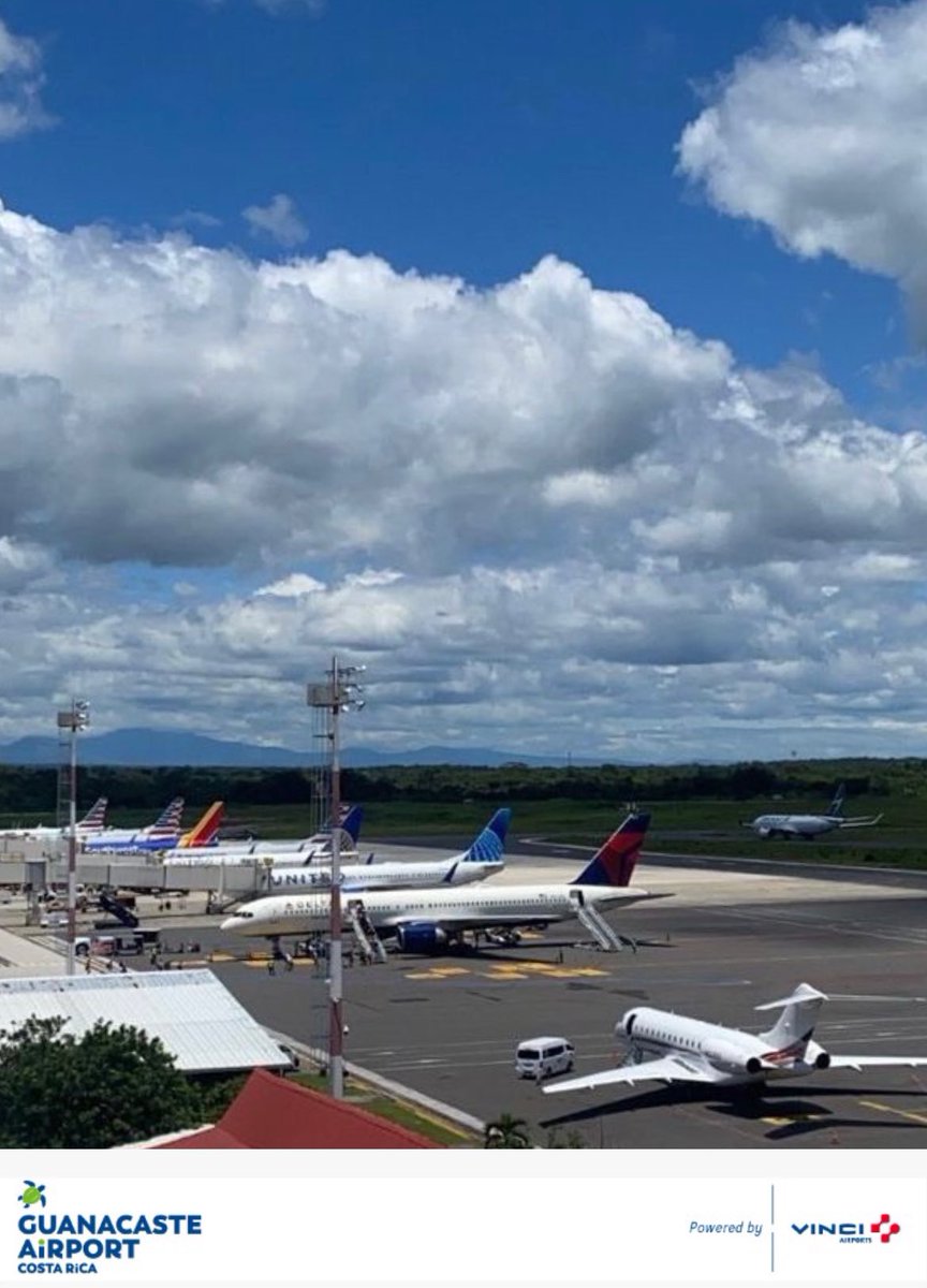 Guanacaste_LIR's tweet photo. Β‘Feliz sΓ‘bado desde nuestra colorida y visitada oficina! βοΈ
#rampview desde nuestra torre de control en @Guanacaste_LIR
@adsbcr #avgeeks https://t.co/vXSaQwo2tb