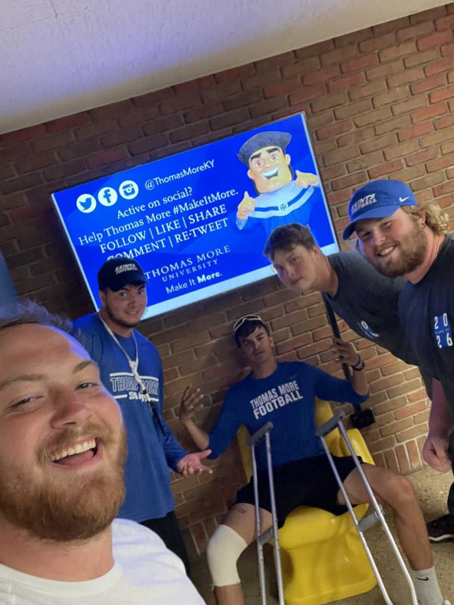 Alex_couch50 tweet media