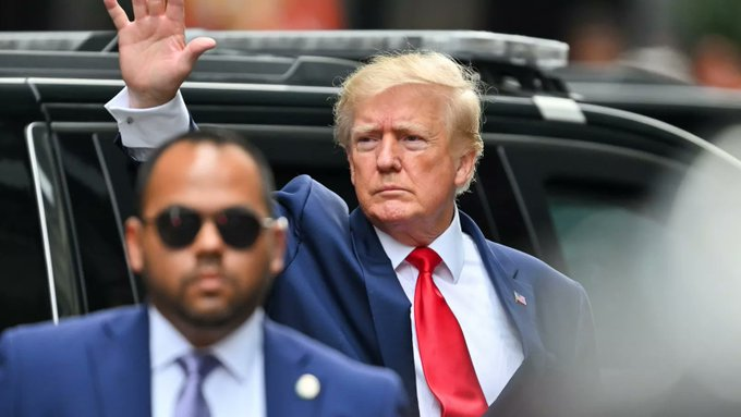 tomiahonen's tweet photo. Oh fuck me!

This is devastating. Those agents spent a LIFETIME on their careers... this is just so wrong

RT @Thom_Hartmann

Newsweek reports that the documents Trump stole include payroll records for US spies.

Exactly the kind of thing for which Putin or Saudi Arabia would pay https://t.co/YS4qKIf7In