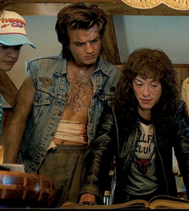 dostuyokvski's tweet photo. so steve harrington, tell me that where’s your other arm?

#steddie https://t.co/8t9iL9Io0m