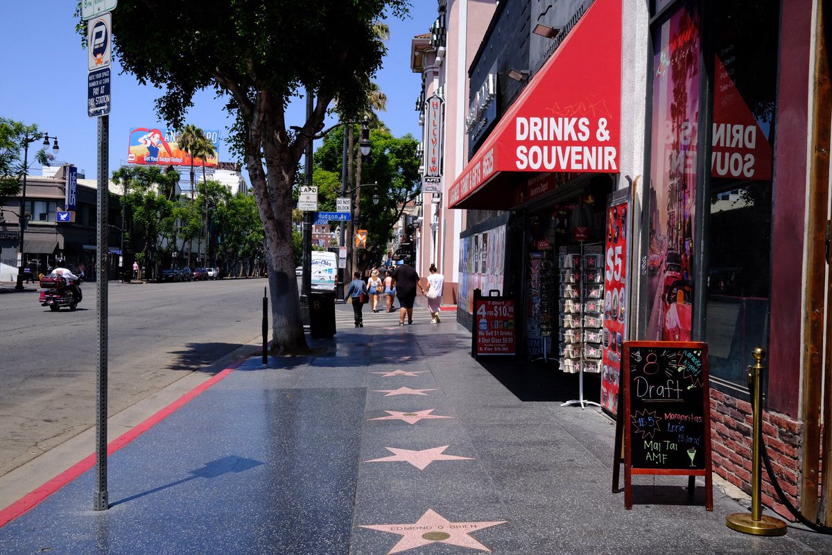 punchpublishing's tweet photo. Where all your dreams disintegrate #Hollywood https://t.co/Vp8pzsCjIZ