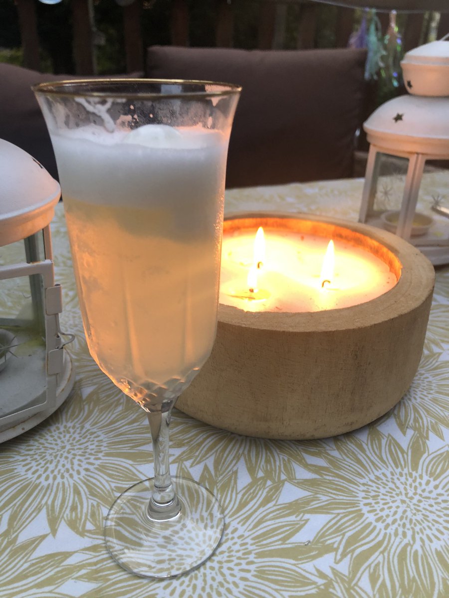 EETCEO's tweet photo. Thanks to my fabulous son for this amazing new cocktail,sgroppini made with gin, limoncello, Prosecco and lemon sorbet. Perfect for a lovely summers evening #cleverson #heavenly #deliciouscocktail https://t.co/vv8FX2scHU