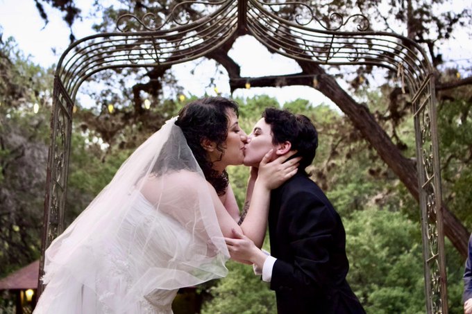 The ol' ball and chain. https://t.co/mnk596Hxal