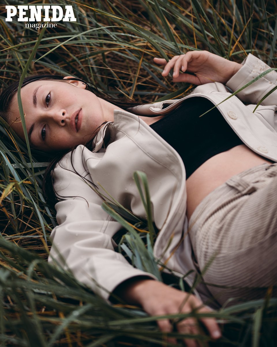penidamagazine's tweet photo. PENIDA Magazine August 2020 Issue
Photographer - CONNOR MOORE
Model - STASIA RASHID
#PENIDAmagazine #PENIDA #Printmagazine #DigitalMagazine #fashionphotography https://t.co/E3TX4ML4uG