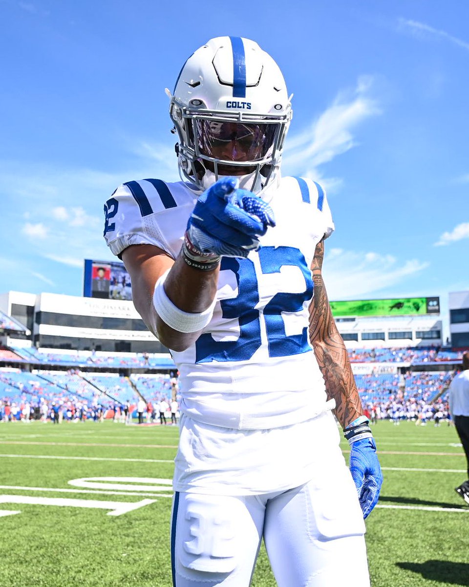 Colts's tweet photo. Hey, you.

Colts football is back. https://t.co/zpVftkqeE7