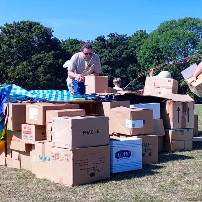 LeedsWoodcraftF's tweet photo. Great day at @HPUnityday building dens in the children's section. Lovely to see everyone out and about enjoying the community spirit! #Leeds #childLead #cooperation https://t.co/2rhdWkYSTt