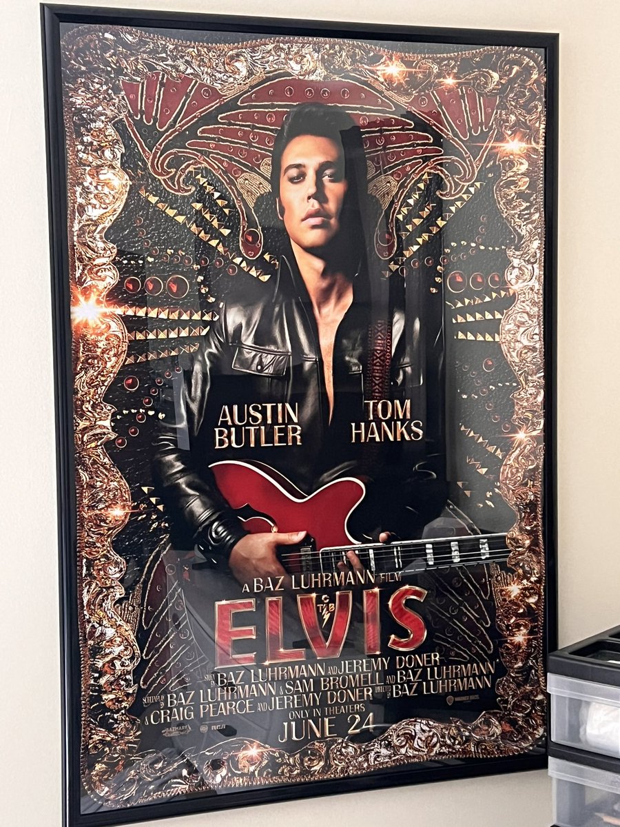 Countrychick76's tweet photo. I am one happy girl today!!! #elvismovie @ElvisPresley @ArgoMemphis @austinbutler @bazluhrmann @VisitGraceland https://t.co/v9hpqBzCNv