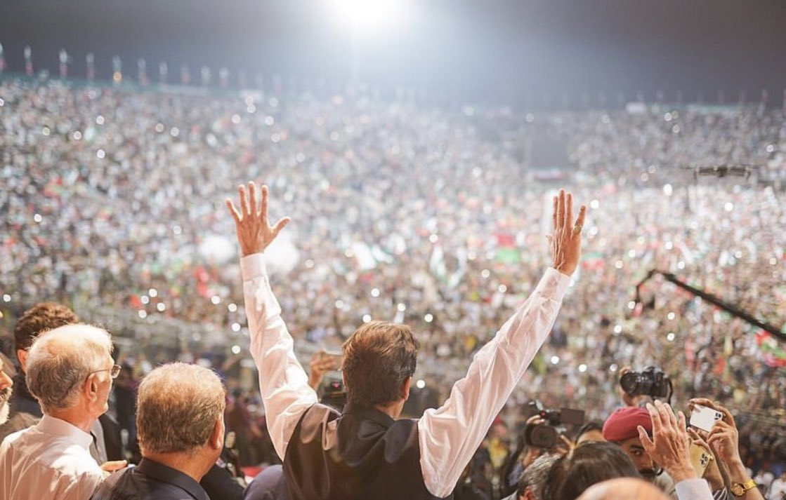 Haroon_Natamaam's tweet photo. اللّه میرے لیڈر جناب عمران خان کو  صحت والی لمبی زندگی عطا کرے ۔ سب بولو آمین ❤ https://t.co/jYeOWp3dJF