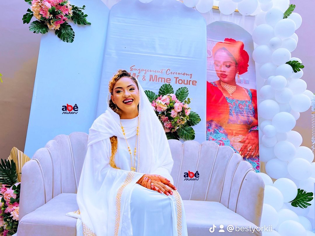 SolutionsAbe's tweet photo. 🤩Engagement Ceremony 
Mr. &amp; MrsToure 🥰 🤍🤍🤍
☎️+223 70707028 / 62327676
#wedding #celebration #weddingdress #weddingphotography  #weddinginspiration #weloveghanawedding #mariage #jetaime #mali #abesolutions https://t.co/QSlxLIT0sE