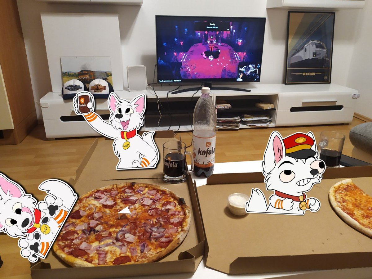 B_railway_dog's tweet photo. Dinner! 🤤🍕 https://t.co/pBF67qBFGN