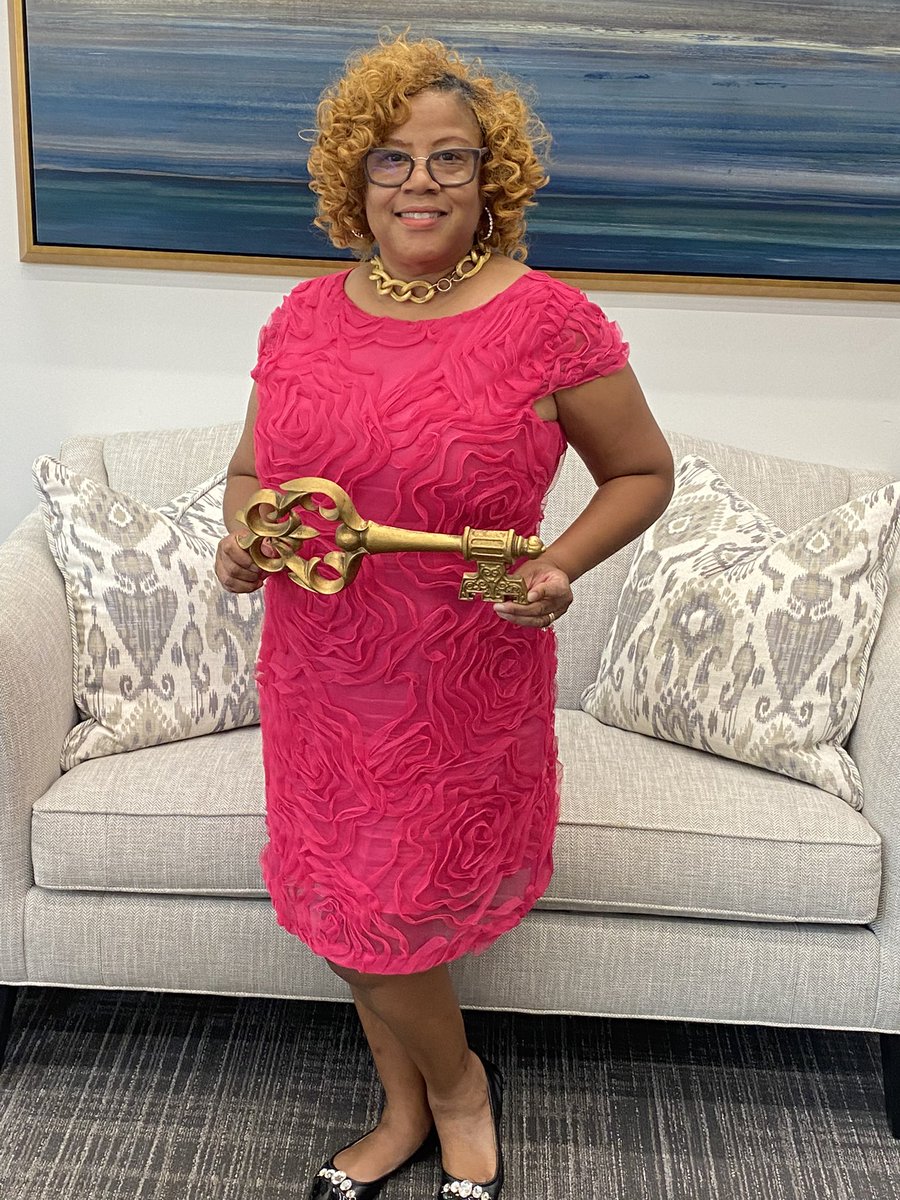 shedonnagrier's tweet photo. #SocialSaturday with Shedonna! #ExitVisionRealty https://t.co/wzh3XuT6Xx