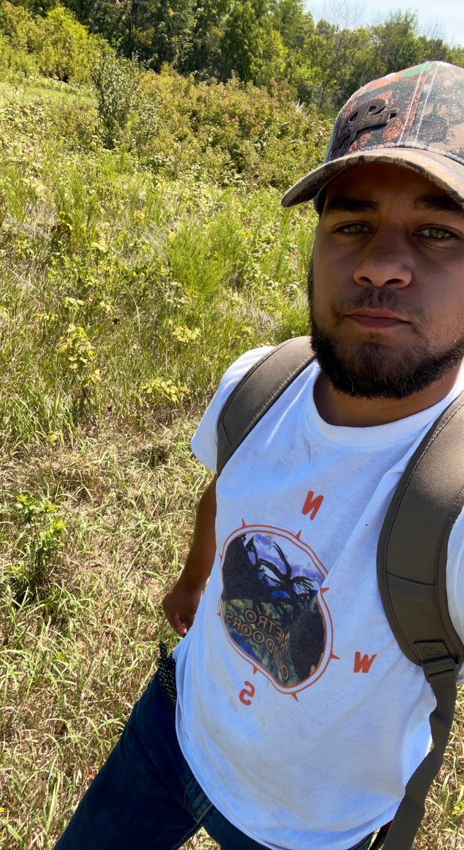 32Kingquel's tweet photo. It was hot but got some things done today going back tomorrow to move a tree stand and spray a few areas. #Treezyn #stayflawless https://t.co/C2Xc44HnGC