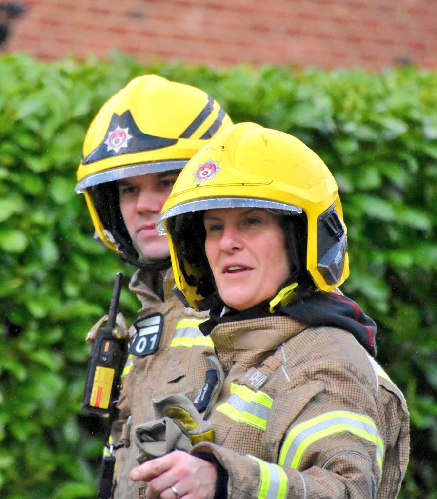 Firesnapper999's tweet photo. “Service to others is the rent you pay for your room here on Earth.” – Muhammad Ali
#CommunityFirefighters #CommunityCoppers #JoinOurBlueLightFamily #MakeADifference https://t.co/N1nupUZHiv