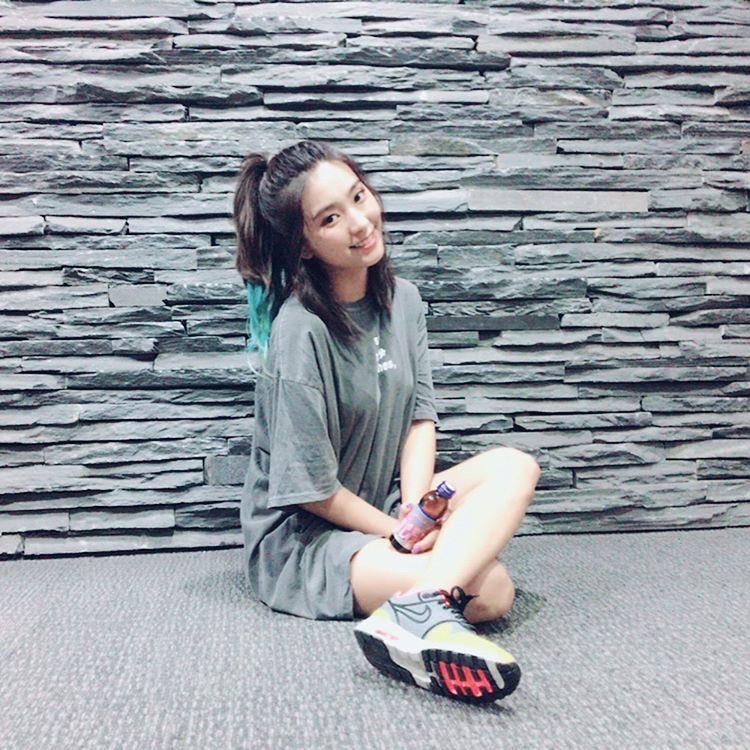 IreneDiscordBot's tweet photo. (2504803) - Yoon Bora (Bora) [711] https://t.co/zQWo6jRqJh