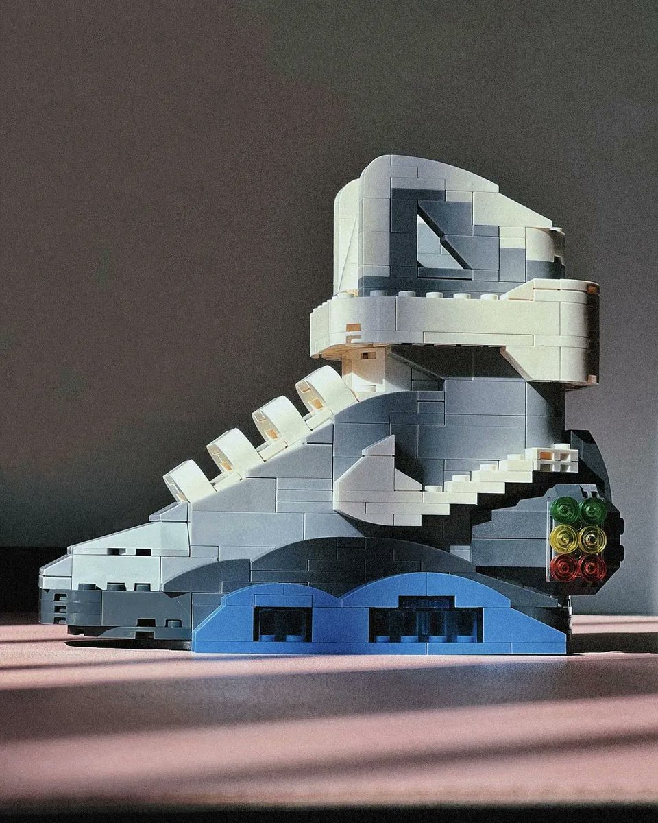SneakerNews's tweet photo. Need some of these LEGO sneakers 😤 
(via am80008000/IG) https://t.co/N6Tr1auVvL